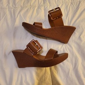 NWOT Italian Shoemakers Wedge Sandal
